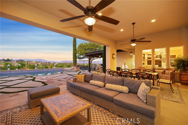 33260 Susan Grace Court, Temecula CA: https://media.crmls.org/medias/a403df08-54f8-4ee5-8d38-cfb7fb0cb669.jpg