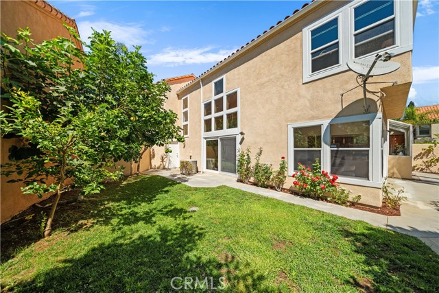 32 Belcanto, Irvine CA: https://media.crmls.org/medias/a40400cd-4fb9-4a1e-8e7e-f5f16511260b.jpg