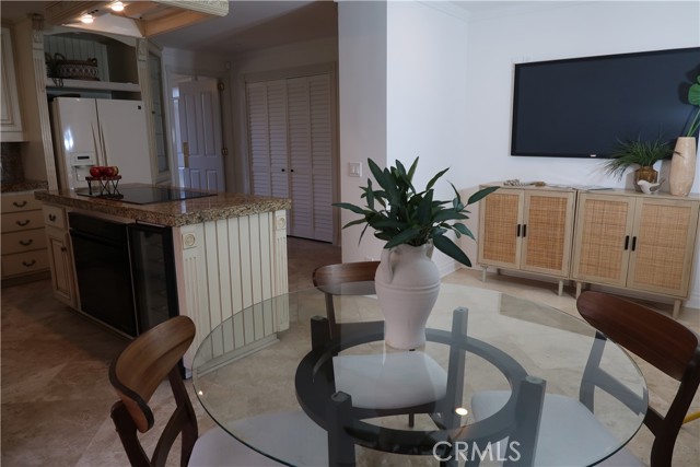 Detail Gallery Image 13 of 51 For 16802 Kamalii, Huntington Beach,  CA 92649 - 6 Beds | 5/1 Baths