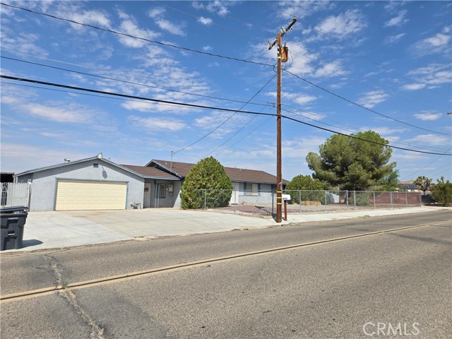 Detail Gallery Image 3 of 71 For 36768 Camarillo Ave, Barstow,  CA 92311 - 3 Beds | 2 Baths