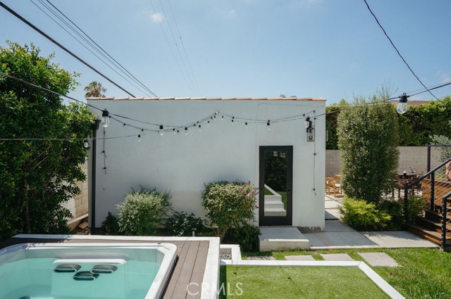 5142 Brynhurst Avenue, Los Angeles CA: https://media.crmls.org/medias/a4053bb2-f57d-40c9-a5f6-d02d57b86e1b.jpg