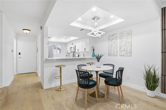 Detail Gallery Image 5 of 33 For 11119 Camarillo #104,  North Hollywood,  CA 91602 - 2 Beds | 2/1 Baths