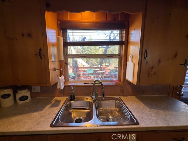 Detail Gallery Image 7 of 40 For 631 Oak Knoll Dr, Green Valley Lake,  CA 92341 - 1 Beds | 1 Baths