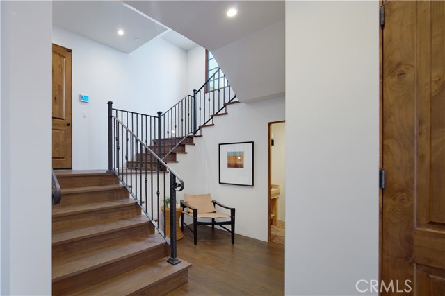 235 Poppy Avenue, Corona del Mar CA: https://media.crmls.org/medias/a4072982-faa5-4a9b-9e77-ac3bb0166532.jpg