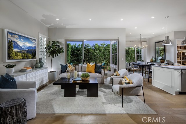 Detail Gallery Image 2 of 7 For 222 Maricopa, Irvine,  CA 92618 - 4 Beds | 2/1 Baths