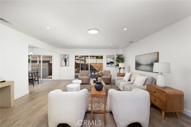 16257 16257 Los Alimos, Granada Hills CA: https://media.crmls.org/medias/a407ef8d-c936-4734-b8ff-0a081528571b.jpg