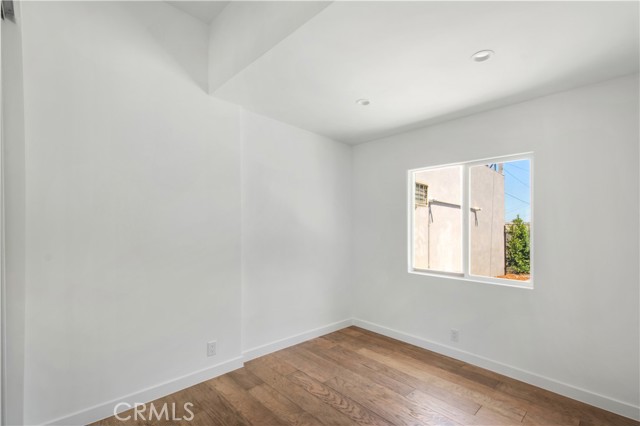 Detail Gallery Image 19 of 33 For 5512 Long Beach Bld, Long Beach,  CA 90805 - – Beds | – Baths