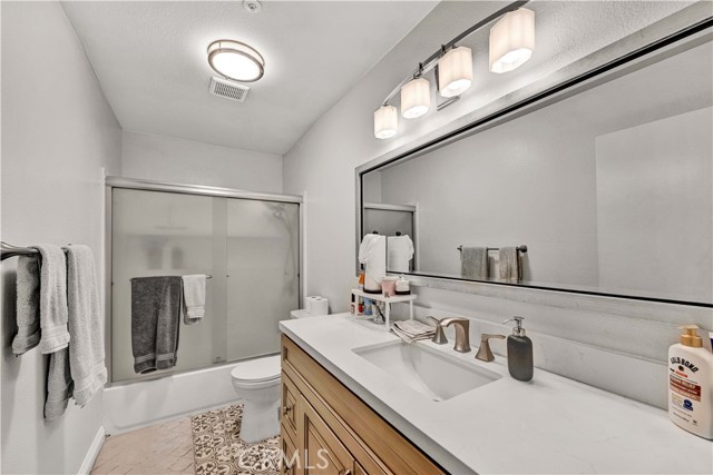 Detail Gallery Image 11 of 22 For 12640 Euclid St #202,  Garden Grove,  CA 92840 - 3 Beds | 2 Baths