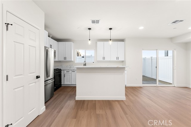 Detail Gallery Image 15 of 34 For 902 W Hert St, Colton,  CA 92324 - 4 Beds | 2/1 Baths