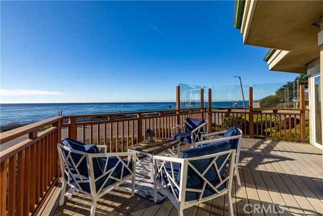 Detail Gallery Image 4 of 49 For 208 Weymouth, Cambria,  CA 93428 - 3 Beds | 2/1 Baths