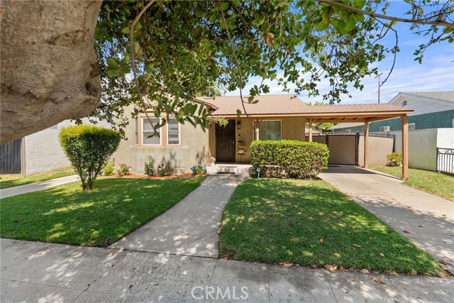 1876 Oregon Avenue, Long Beach CA: https://media.crmls.org/medias/a40a7b16-e47a-4d9a-a300-7d976240f5f7.jpg