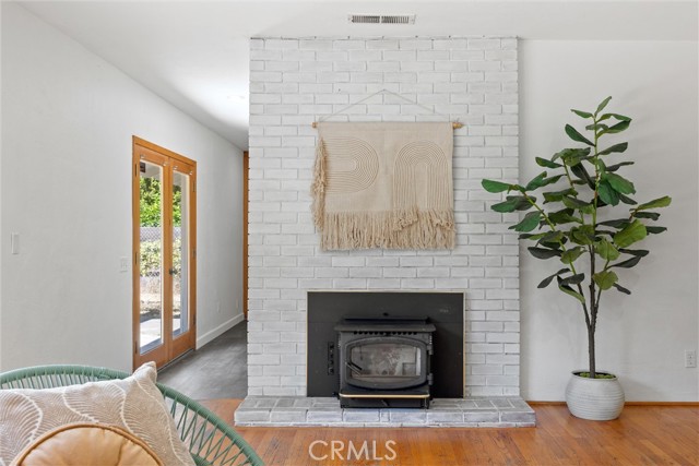 Detail Gallery Image 8 of 39 For 1000 W 11th Ave, Chico,  CA 95926 - 3 Beds | 1 Baths