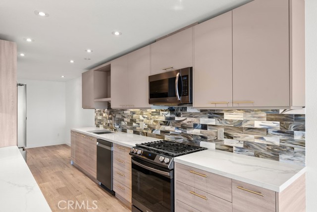 Detail Gallery Image 24 of 44 For 21751 Ocean Vista Dr, Laguna Beach,  CA 92651 - 3 Beds | 2/1 Baths