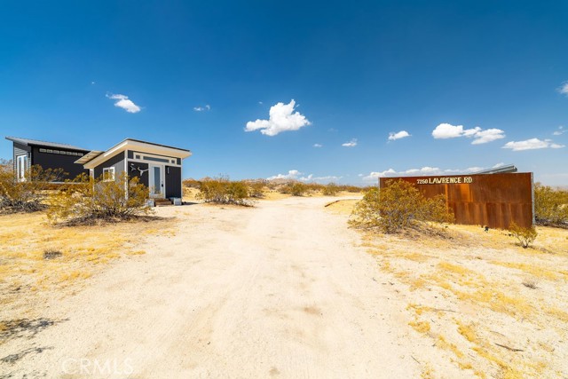 Image 3 for 7250 Lawrence Ave, Joshua Tree, CA 92252