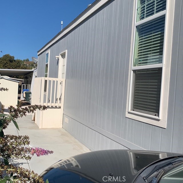 2193 Los Feliz Drive, 50 photo 3