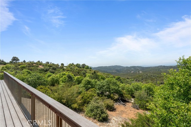 7525 Starlight Way, Julian CA: https://media.crmls.org/medias/a40c26bd-be4e-43a5-9509-7852fcffb2a0.jpg