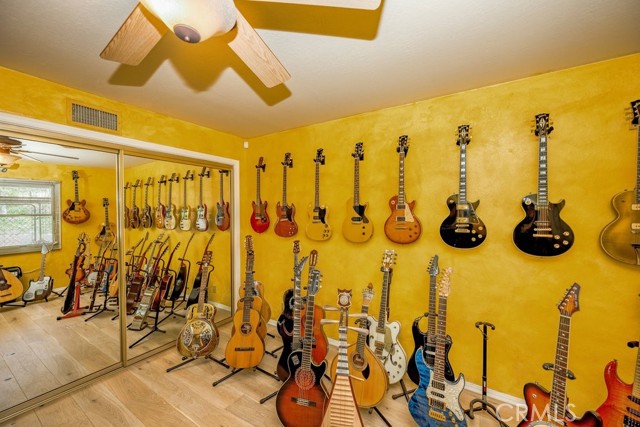 Detail Gallery Image 34 of 47 For 26615 Mountain Park Rd, Canyon Country,  CA 91387 - 3 Beds | 3 Baths