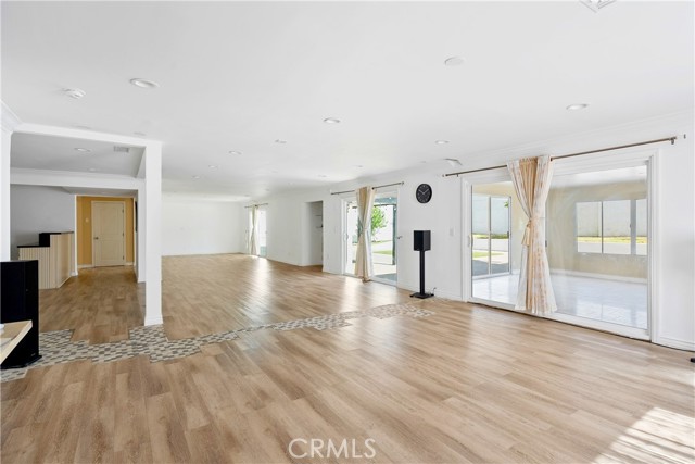 Detail Gallery Image 15 of 70 For 17211 Orozco St, Granada Hills,  CA 91344 - 5 Beds | 5/1 Baths
