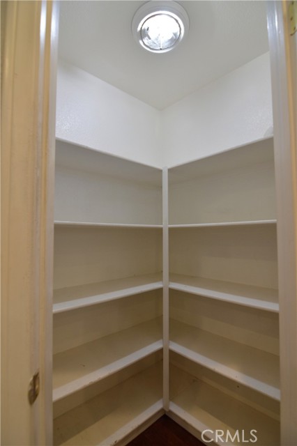 Detail Gallery Image 8 of 52 For 9595 Shadowgrove Dr, Rancho Cucamonga,  CA 91730 - 5 Beds | 3 Baths