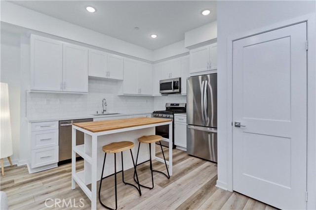 Detail Gallery Image 3 of 31 For 114 Lugo, Mission Viejo,  CA 92692 - 1 Beds | 1/1 Baths