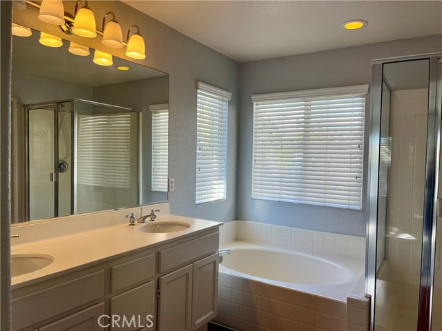 Detail Gallery Image 16 of 21 For 42155 Calabria Dr, Temecula,  CA 92591 - 4 Beds | 2/1 Baths