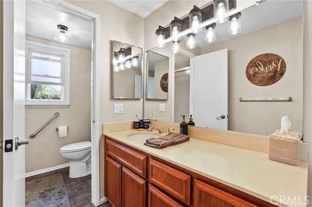 Detail Gallery Image 10 of 22 For 1425 Alpine Ln, Huntington Beach,  CA 92648 - 3 Beds | 2 Baths