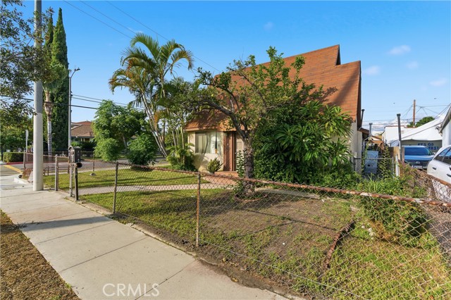 Detail Gallery Image 2 of 15 For 4101 E 57th, Maywood,  CA 90270 - – Beds | – Baths