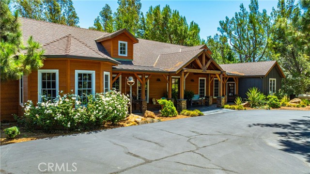 42970 Grace Lane, Murrieta CA: https://media.crmls.org/medias/a40f9834-2015-4f38-9cb4-b8ec9f15d012.jpg