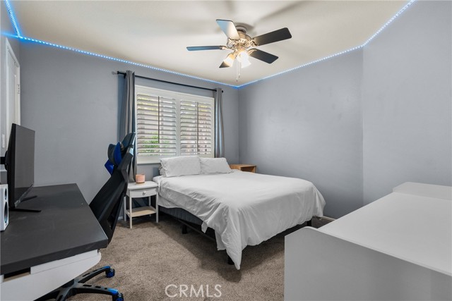 30463 Vineyard Lane, Castaic CA: https://media.crmls.org/medias/a4100cdf-86d0-4684-98fb-221b5325997a.jpg