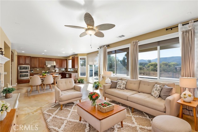 Detail Gallery Image 11 of 35 For 24407 Whitaker Way, Murrieta,  CA 92562 - 6 Beds | 4/1 Baths