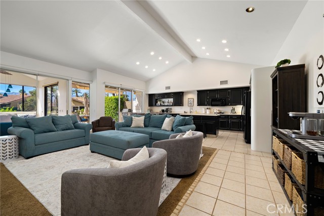 Detail Gallery Image 2 of 38 For 77 Laredo Ln, Palm Desert,  CA 92211 - 2 Beds | 2 Baths