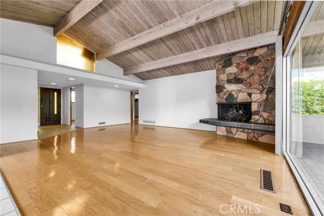 5723 West 74th Street, Los Angeles CA: https://media.crmls.org/medias/a410afe1-d536-4d78-b0a2-31b66c193bd0.jpg