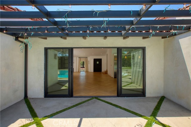 452 Woodbury Road, Glendale CA: https://media.crmls.org/medias/a4112bc1-ba55-4bff-9842-935a90e4266e.jpg