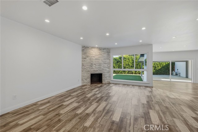 Detail Gallery Image 3 of 29 For 6658 Kosturas Pl, Winnetka,  CA 91306 - 3 Beds | 2 Baths