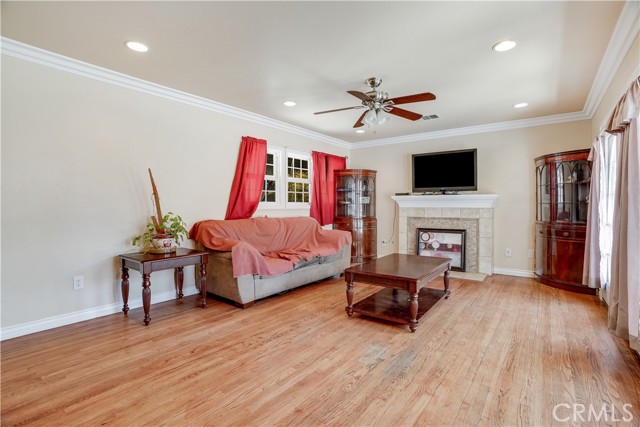 Image 6 of 47 For 8084 Magnolia Avenue