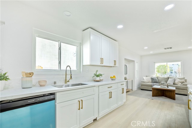 116 W Orange Street, San Bernardino CA: https://media.crmls.org/medias/a41473cd-c0c4-4e5d-87d4-06c1647a4f75.jpg