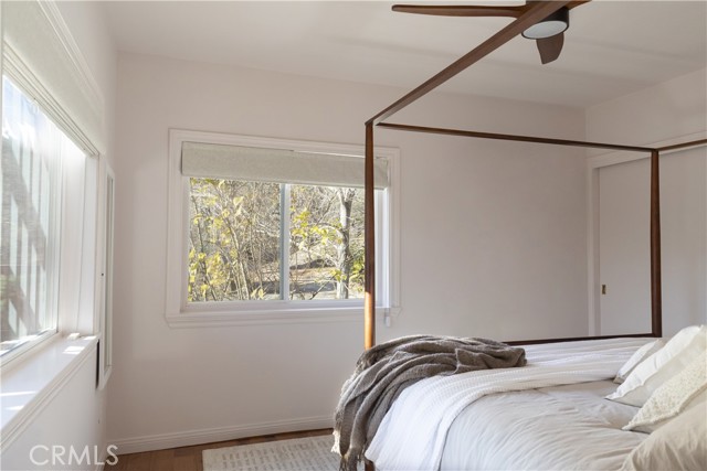 Detail Gallery Image 11 of 29 For 28000 West Shore Dr, Lake Arrowhead,  CA 92352 - 4 Beds | 3/1 Baths