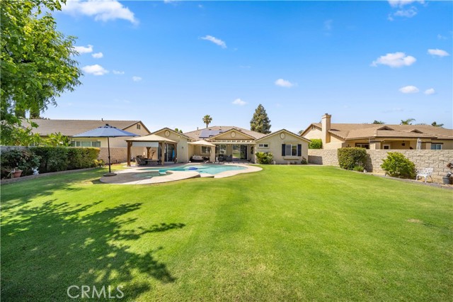 9403 Big Bear Lake Court, Bakersfield CA: https://media.crmls.org/medias/a4149a0a-591e-4bd5-b7f6-7427649e7777.jpg
