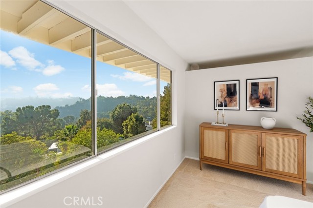 Detail Gallery Image 28 of 75 For 7426 Mulholland Dr, Los Angeles,  CA 90046 - 2 Beds | 2 Baths