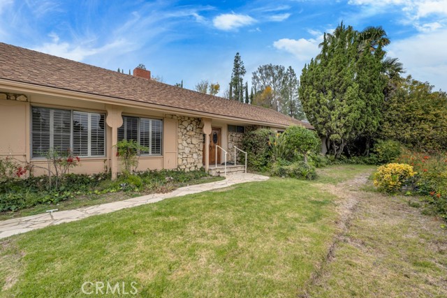 4469 Estrondo Drive photo 2