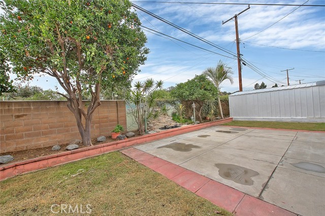 1766 W Catalpa Avenue, Anaheim CA: https://media.crmls.org/medias/a4170605-b27a-458f-80ec-a8b43e44b43a.jpg