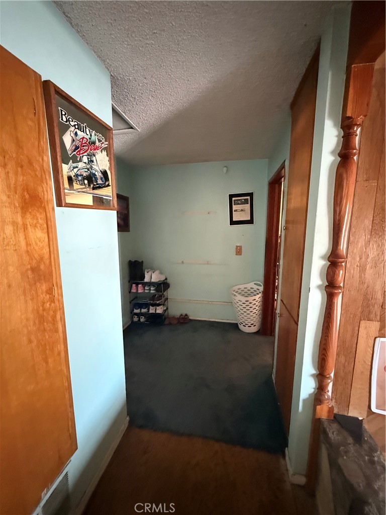 https://media.crmls.org/medias/a417b6ea-a95d-4084-aca6-2d8ac434f40f.jpg?preset=X-Large
