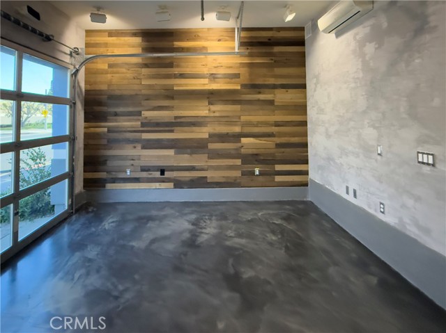 909 E Santa Ana Boulevard, Santa Ana CA: https://media.crmls.org/medias/a417ce0f-ffb3-462e-988a-87ed96151388.jpg