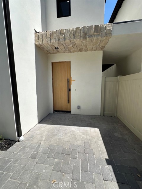 5904 Donna Avenue, Tarzana CA: https://media.crmls.org/medias/a417e409-b7d9-4e04-80aa-0504aca36dff.jpg