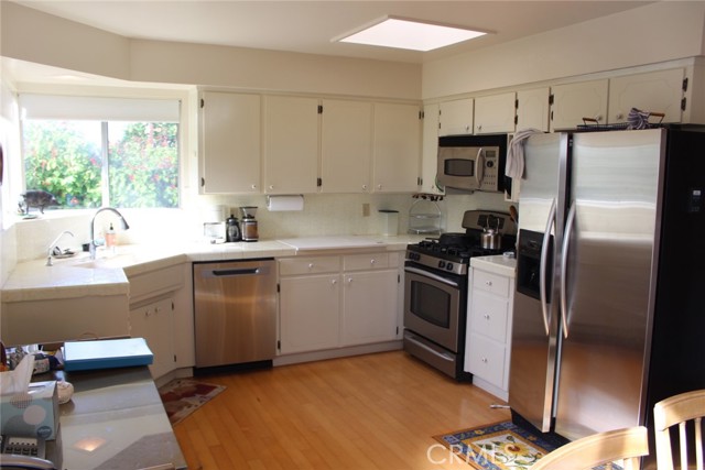 Detail Gallery Image 4 of 41 For 1909 Pineridge, Cambria,  CA 93428 - 2 Beds | 2 Baths