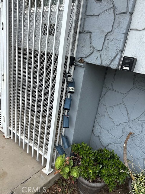 120 Alamitos Avenue, Long Beach CA: https://media.crmls.org/medias/a418b872-2e00-4c05-8510-21830693742a.jpg