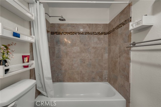 Detail Gallery Image 32 of 39 For 10943 Laurel Canyon #B9,  San Fernando,  CA 91340 - 2 Beds | 2 Baths