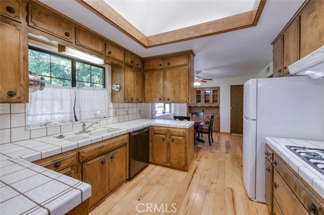 Detail Gallery Image 11 of 33 For 7664 N Gearhart Ave, Fresno,  CA 93720 - 3 Beds | 2 Baths