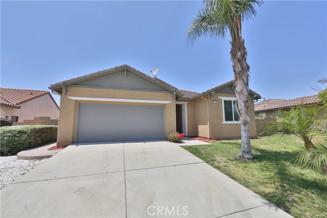 Detail Gallery Image 4 of 54 For 6727 Carnelian St, Jurupa Valley,  CA 91752 - 4 Beds | 2 Baths