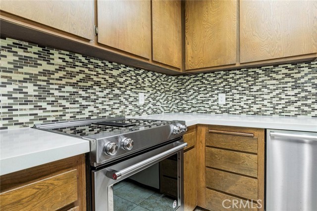 7107 Marina Pacifica S Drive, Long Beach CA: https://media.crmls.org/medias/a41a9d44-693a-4730-b5aa-da739b4d904a.jpg